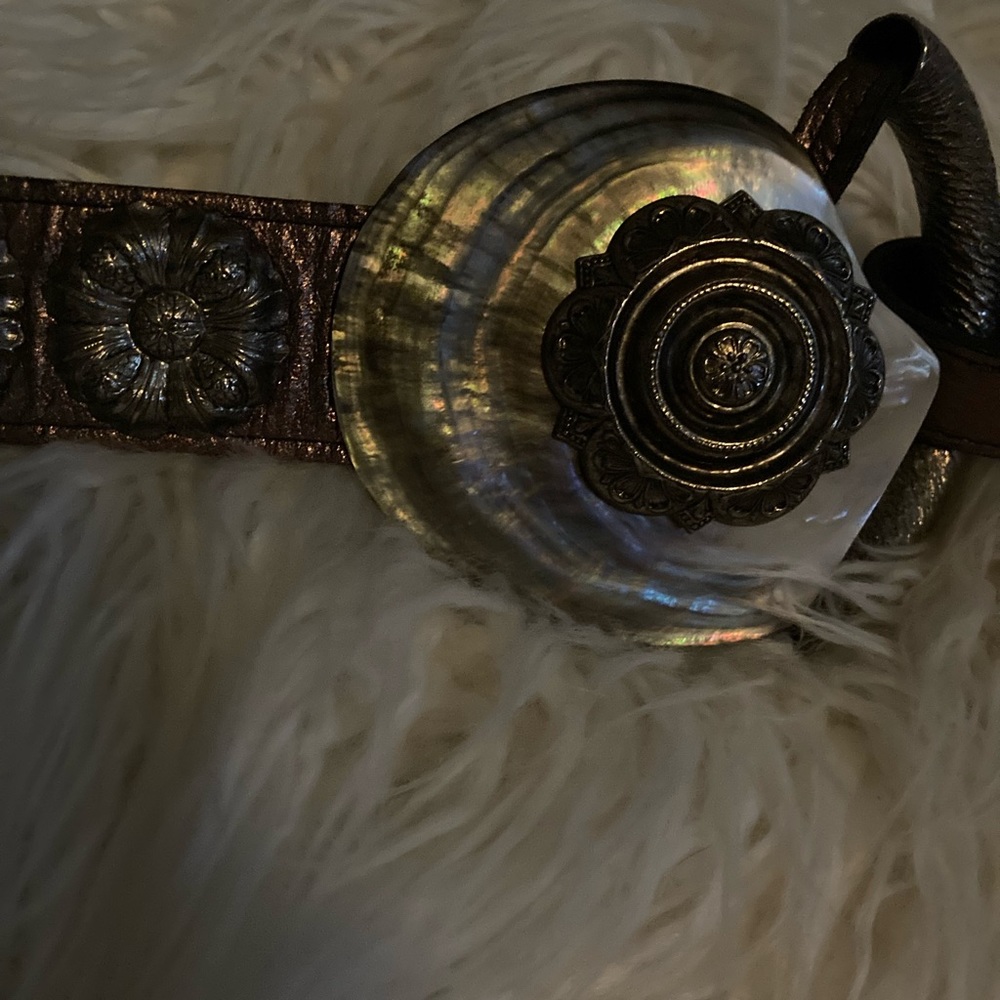 Beautiful shell belt